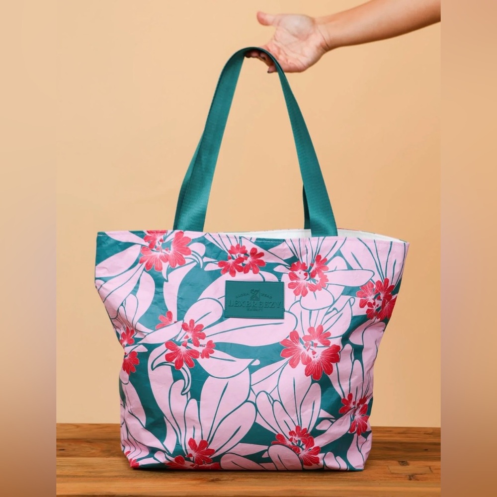 LexBreezy Naupaka Tita Tote, BNWOT